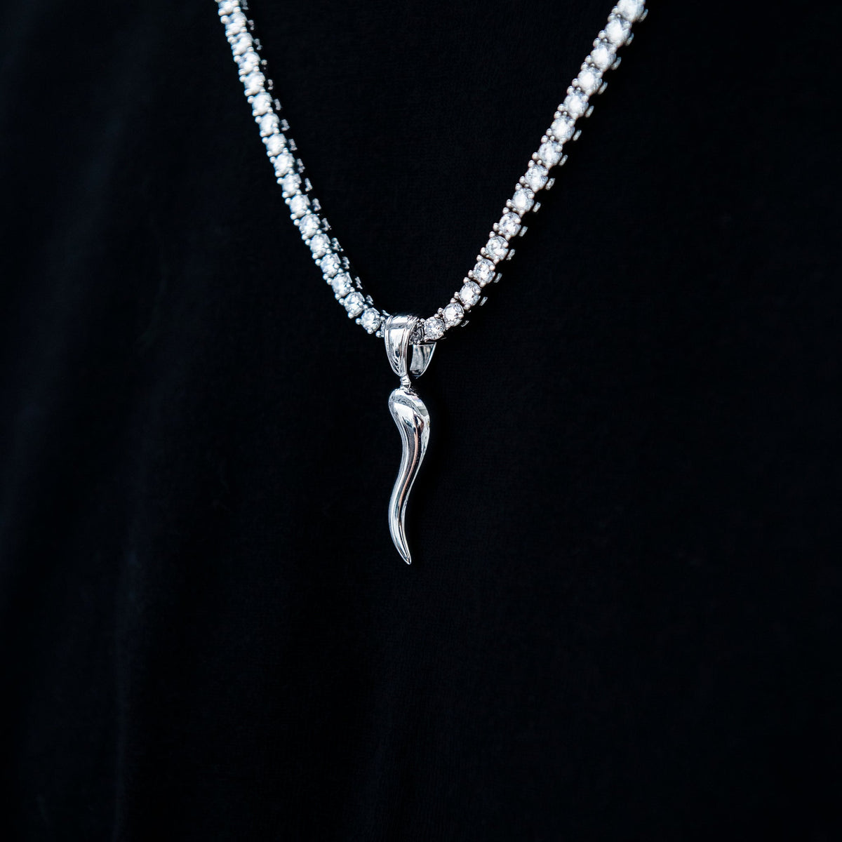 Italian Horn Pendant in White Gold